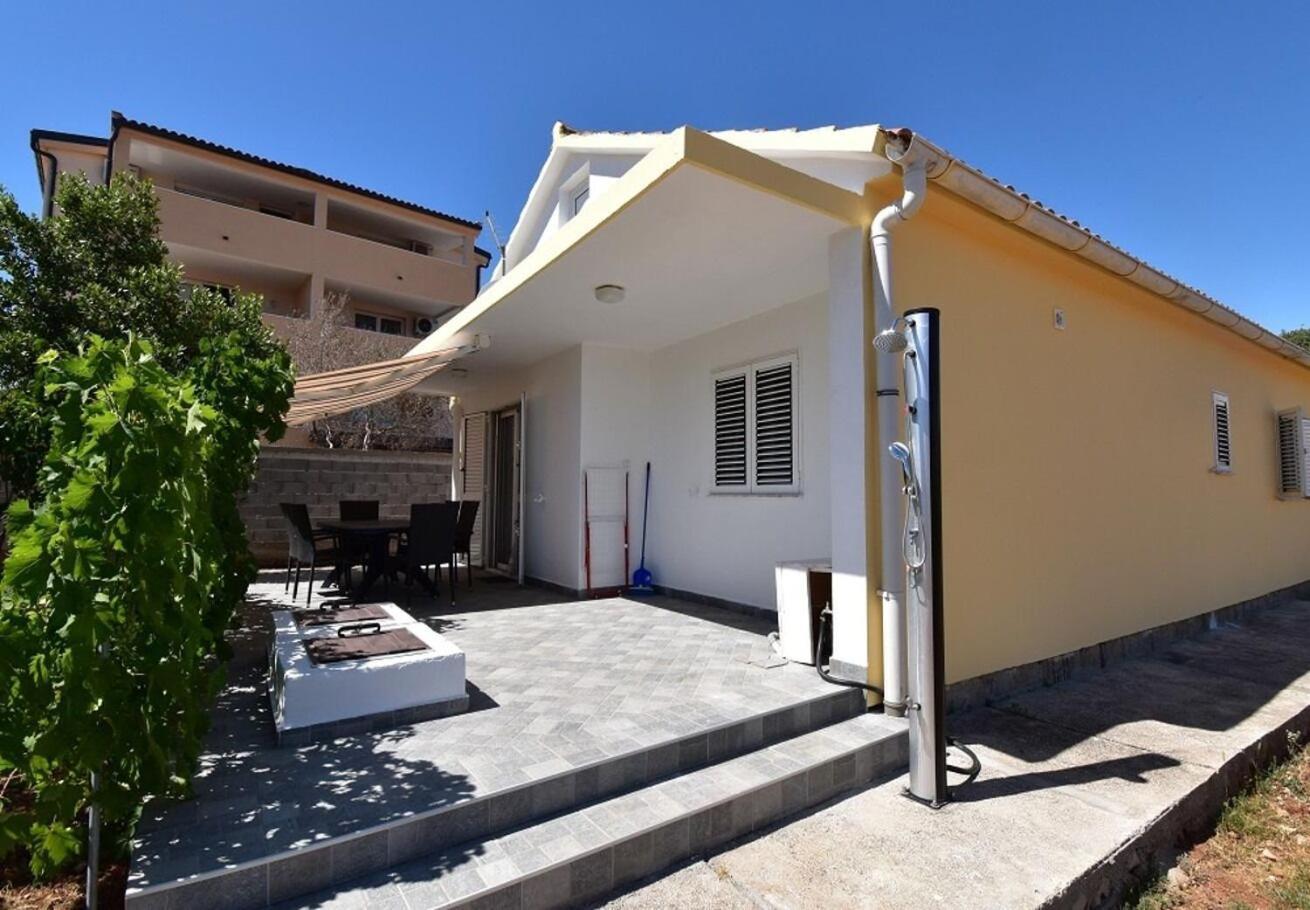 Holiday Home Branka - 80 M From Beach Vir Exterior photo