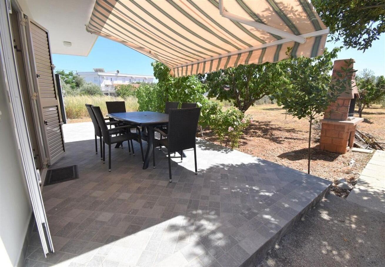 Holiday Home Branka - 80 M From Beach Vir Exterior photo